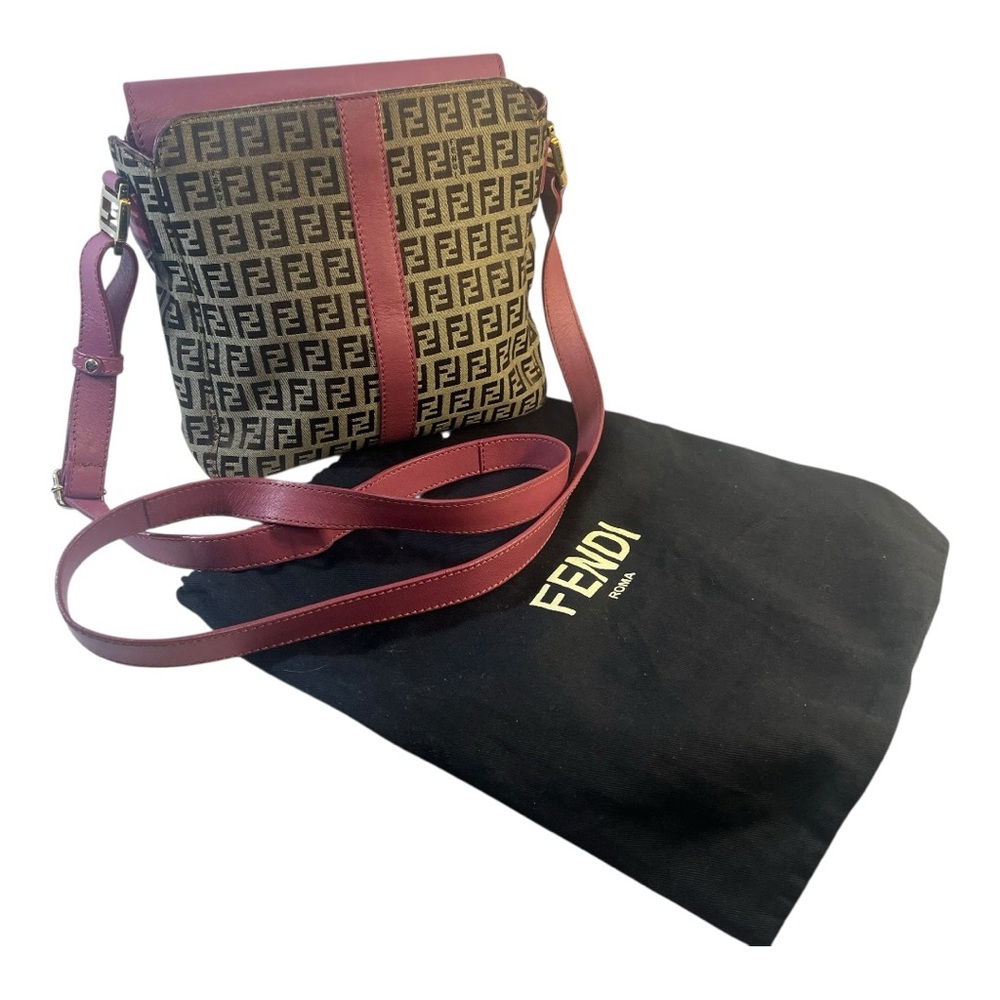 FENDI Taupe & Mauve Crossbody/Shoulder Bag Gold tone Signature hardware+Dust Bag